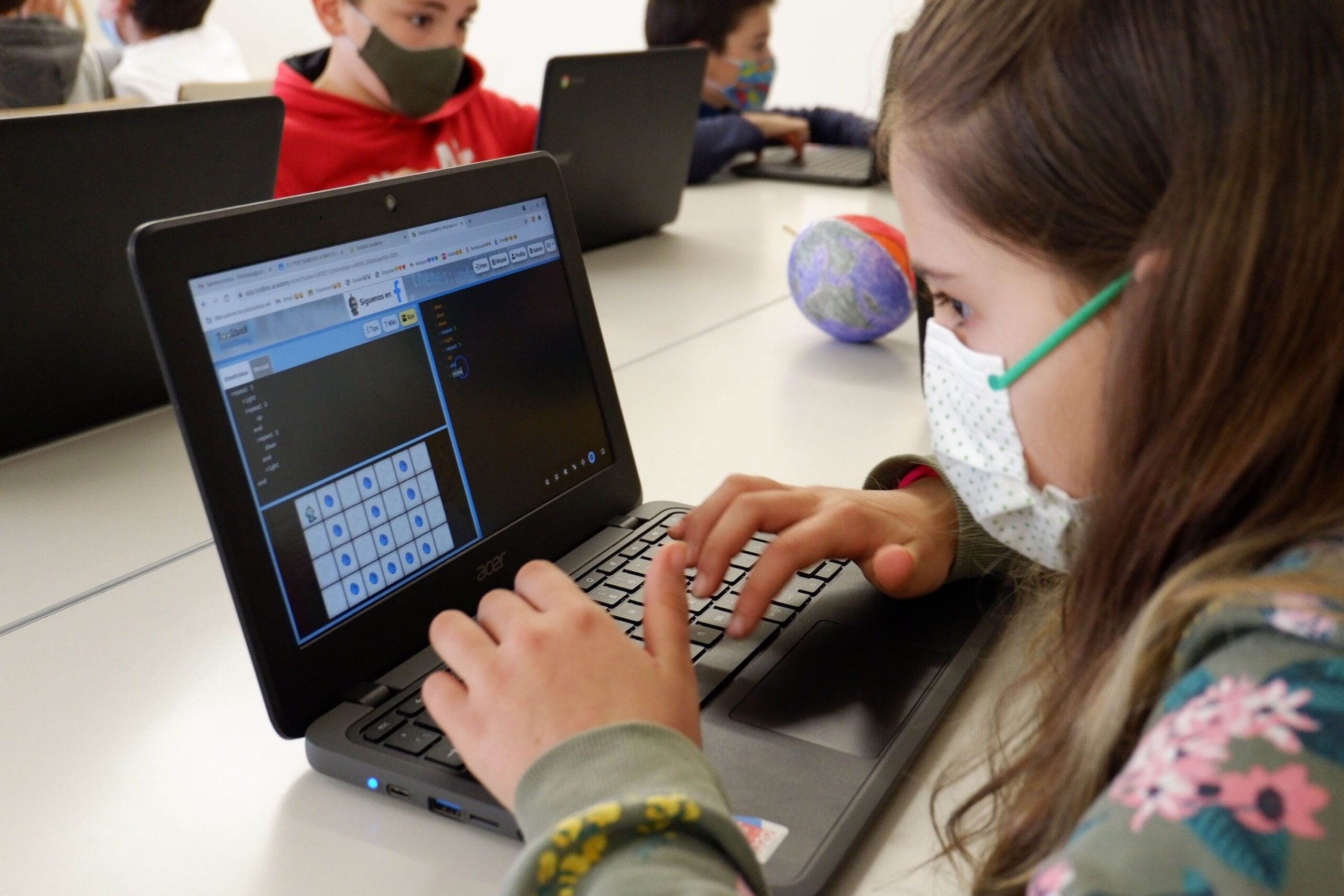 El Clúster GAIA fomenta la adquisición de habilidades computacionales y de programación en colegios