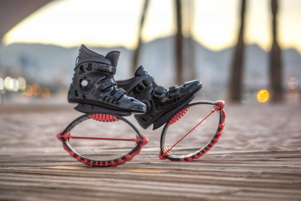 Las botas saltarinas o botas de rebote y todo lo que ofrecen, por Vanity Fit