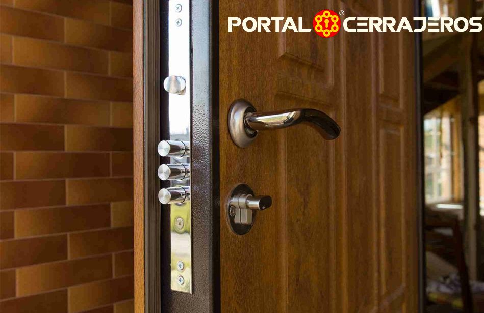 Las cerraduras en las puertas principales por PORTAL CERRAJEROS