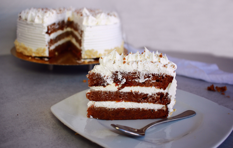 Leon the Baker lanza a la venta su versión de la Tarta de zanahoria sin gluten