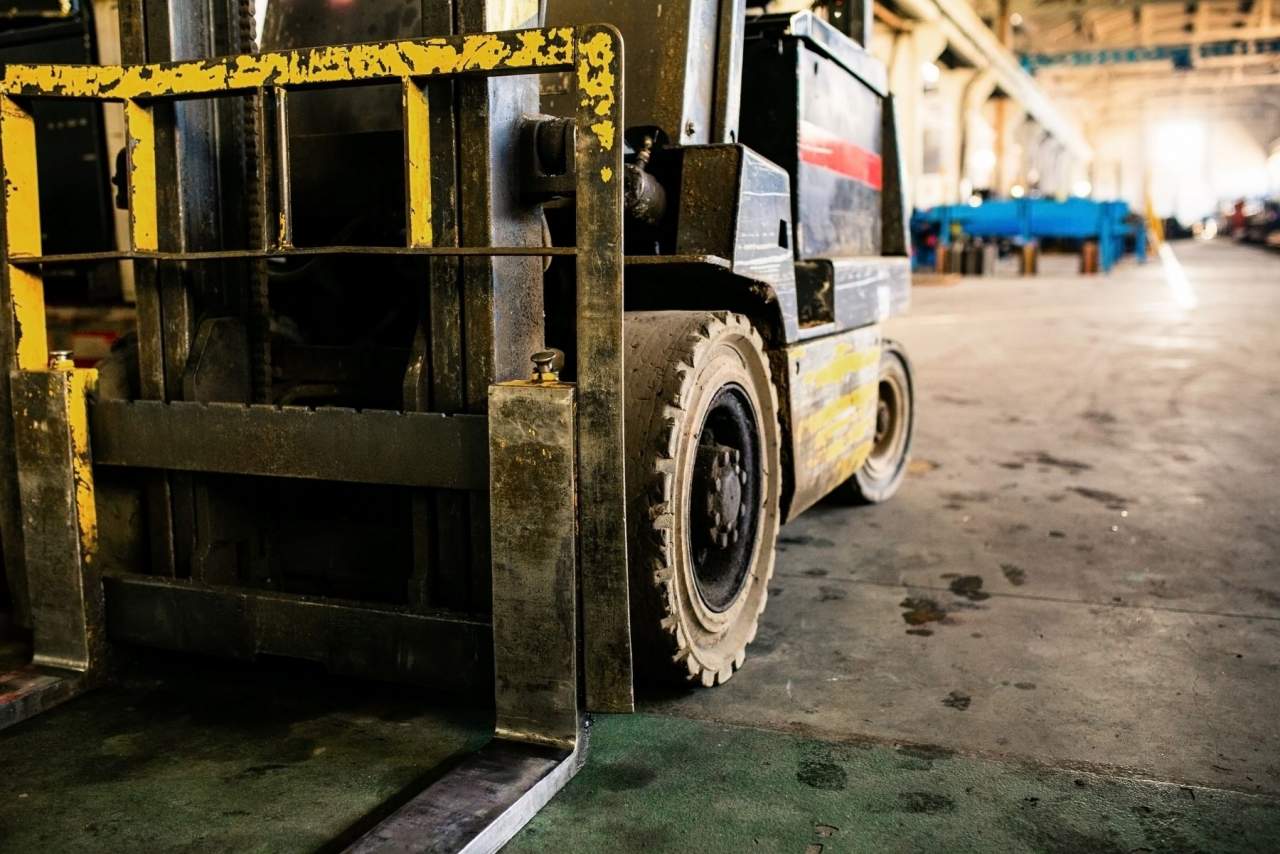 HP Elevación: Carretillas elevadoras eléctricas nuevas y de ocasión en España