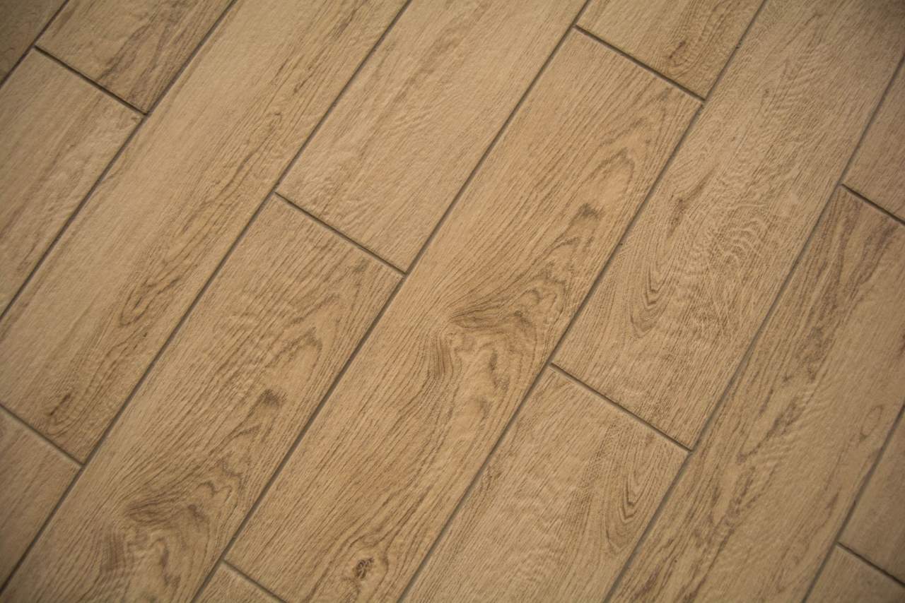 Porcelánico imitación madera disponible en Porcela House