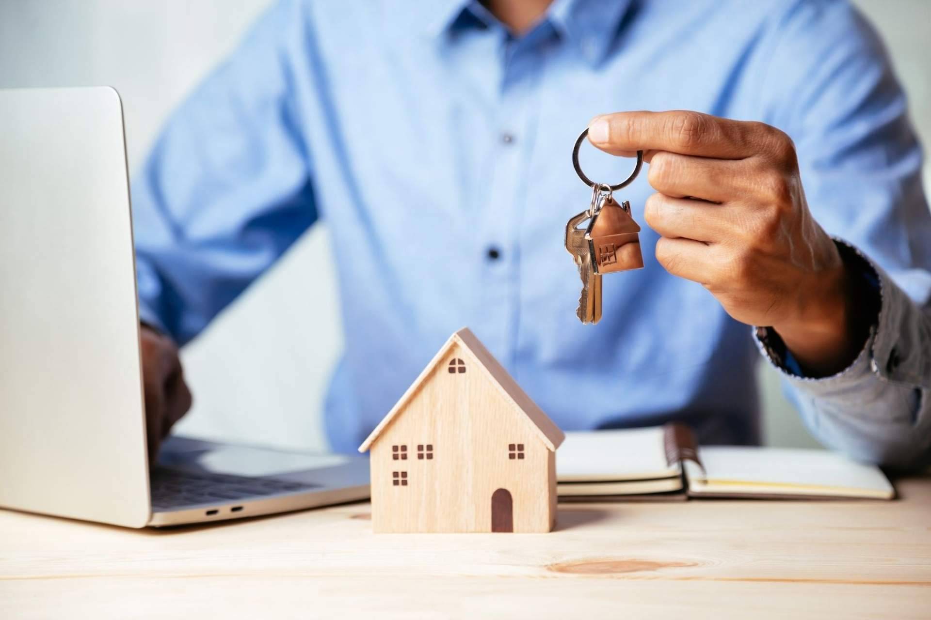 Houslitas: la primera opción para vender una casas sin comisiones en España
