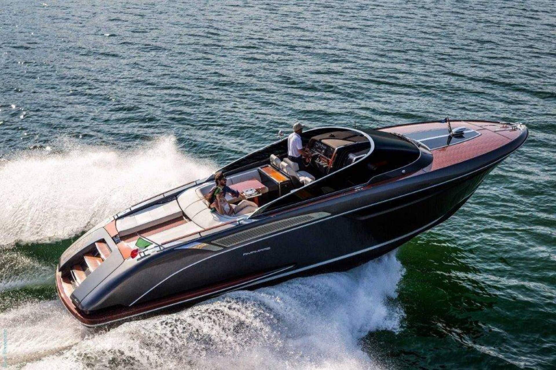 Pasar las vacaciones en yate de lujo gracias a la empresa Yacht IN Ibiza