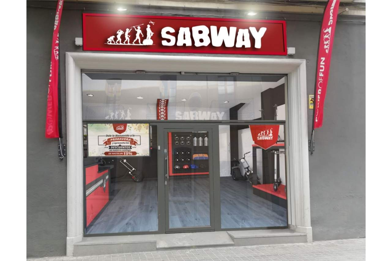 Abrir una tienda propia con taller de patinetes eléctricos es posible con SABWAY