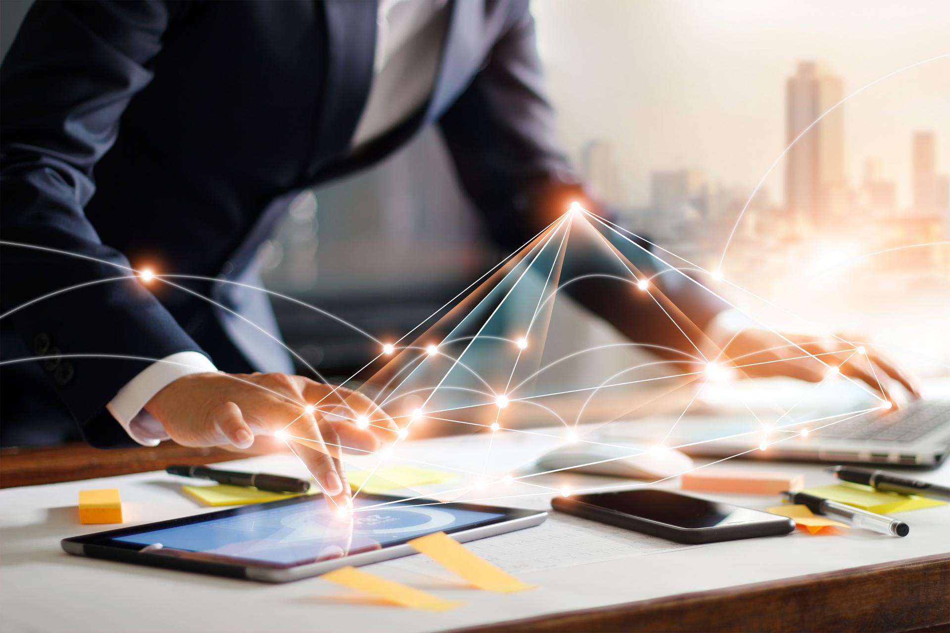 ¿Qué estrategias son más recomendadas para captar nuevos clientes con herramientas digitales?, según Juan Benítez, experto en marketing digital