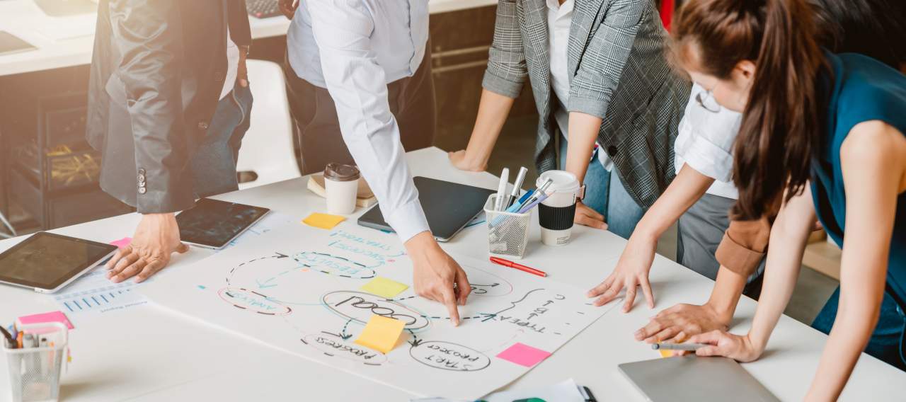 YACREA: El método para ser un agencia de marketing tendencia en el mercado español y asiático de dos chicos en España