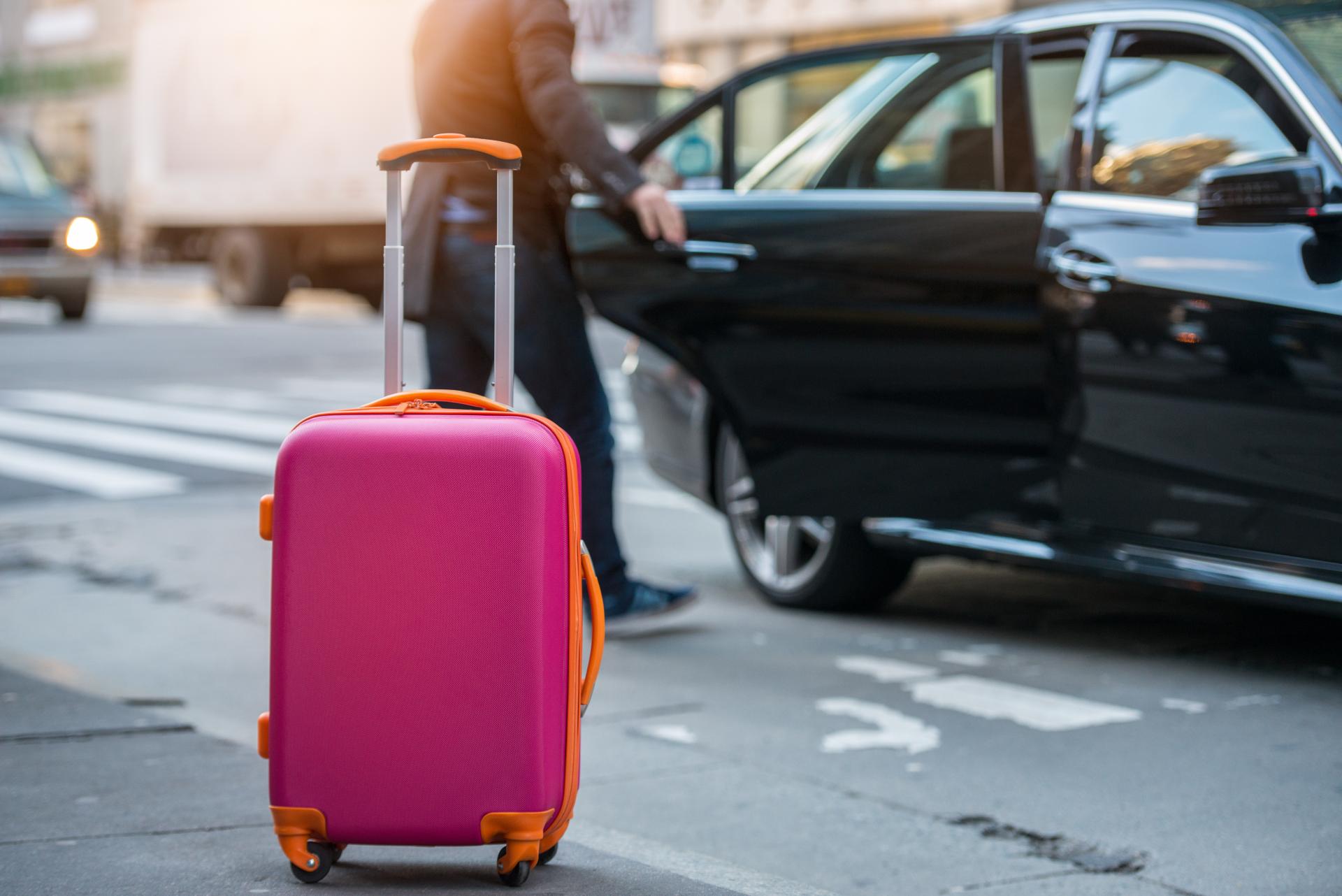 Taxi en Málaga económico y de calidad: Taxi Aeropuerto de Málaga Traslado Charly 24 Horas