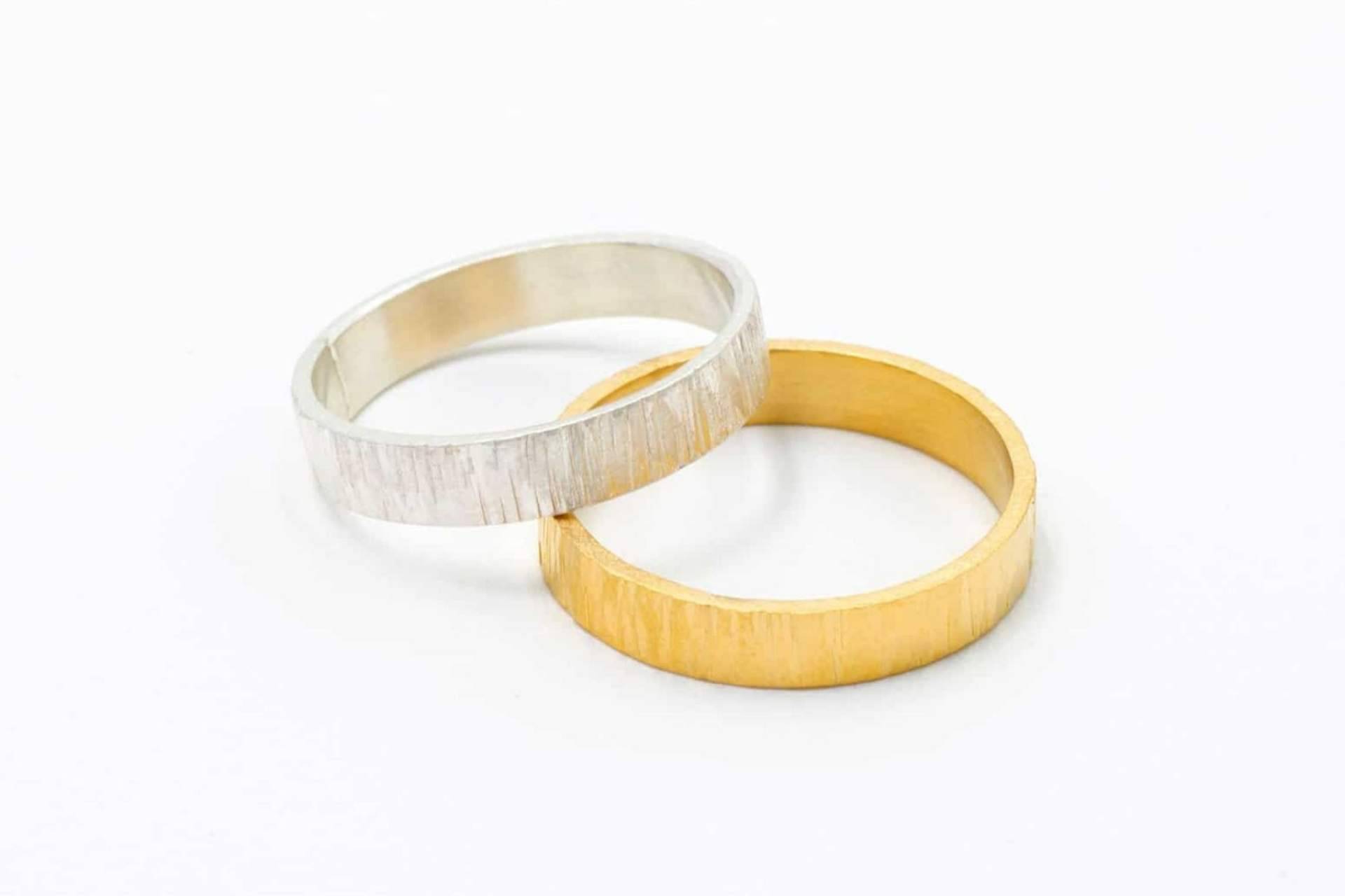 Joyas artesanales con diseños únicos y una ética especial en Juia Jewels