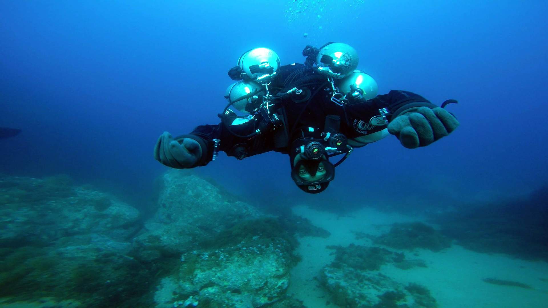 ¿Por qué escoger la academia Dark Sidemount para practicar buceo en cuevas?