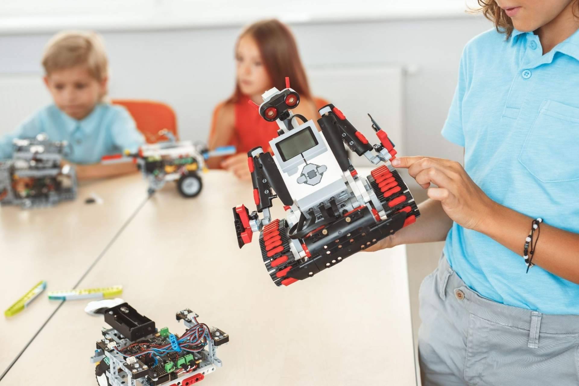 Juegos Robótica: extraescolar de programación y robótica como oportunidad de negocio