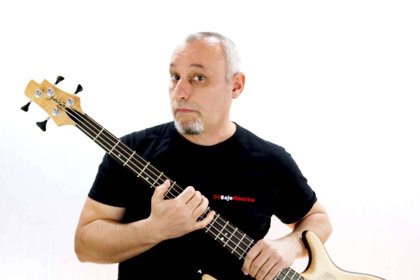 Aprender bajo en la red y en YouTube