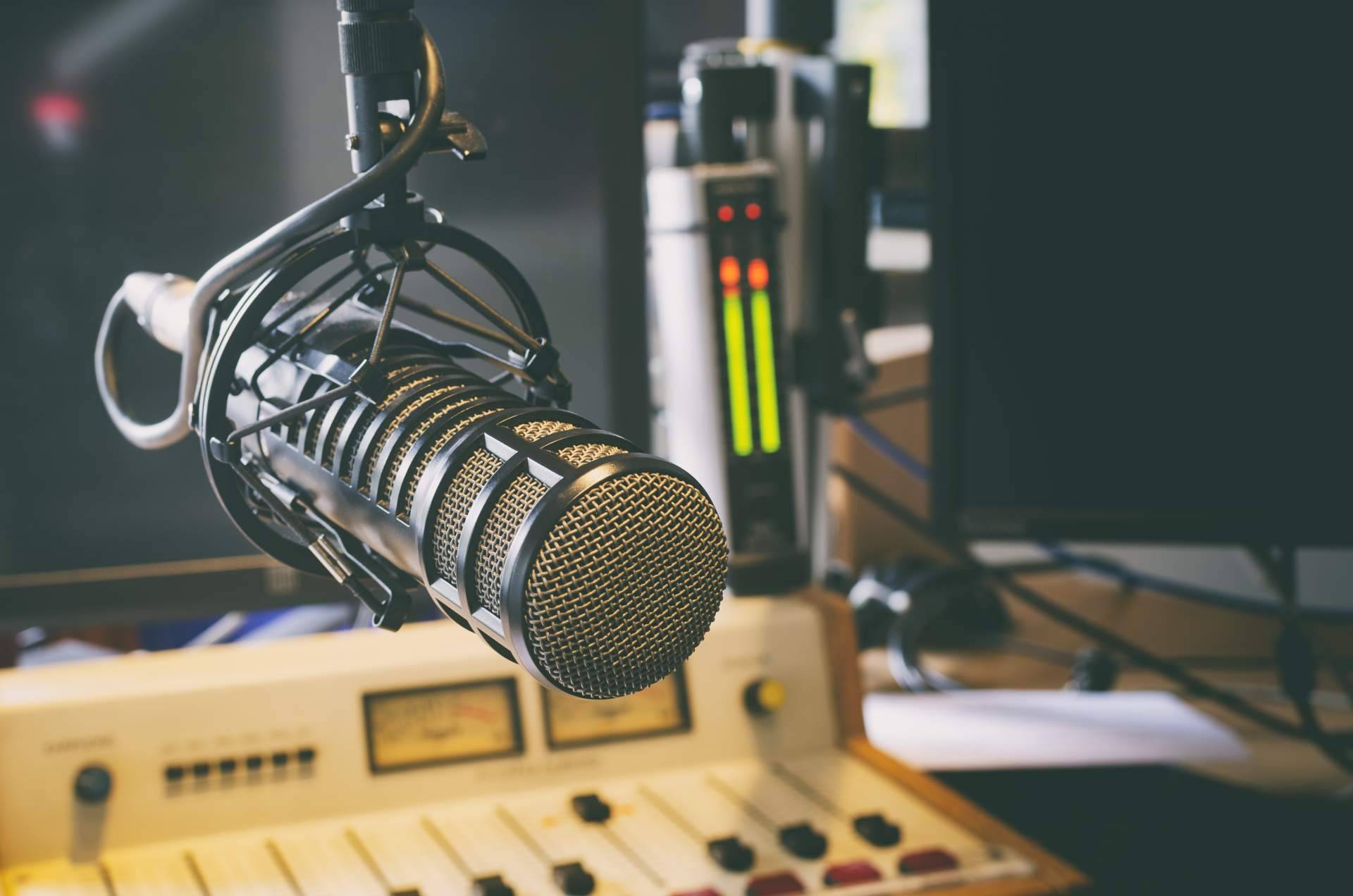 'Constelaciones Sistémicas en Miami', el programa de radio de Juan Carlos Arias que busca impulsar el desarrollo humano en los oyentes