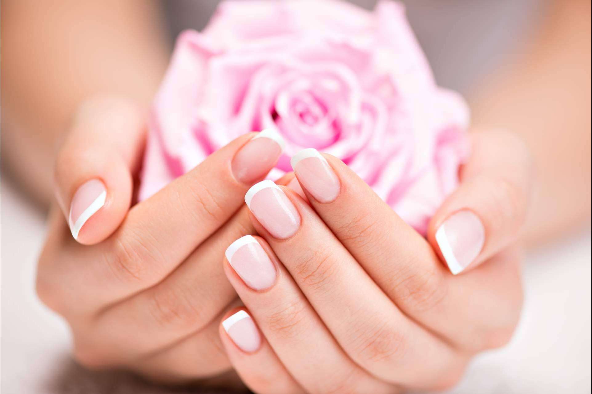 Distintas opciones de manicura creativa con los productos Semilac de Beauty & Shop