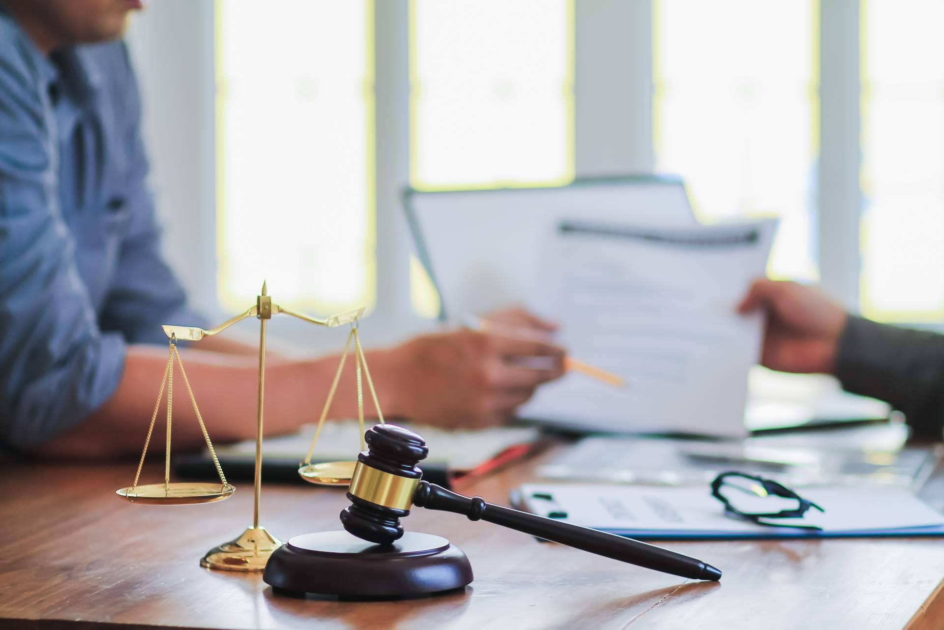 ¿Cómo presentar una reclamación ante la Administración Pública gracias a los servicios del bufete Defendo Abogados?