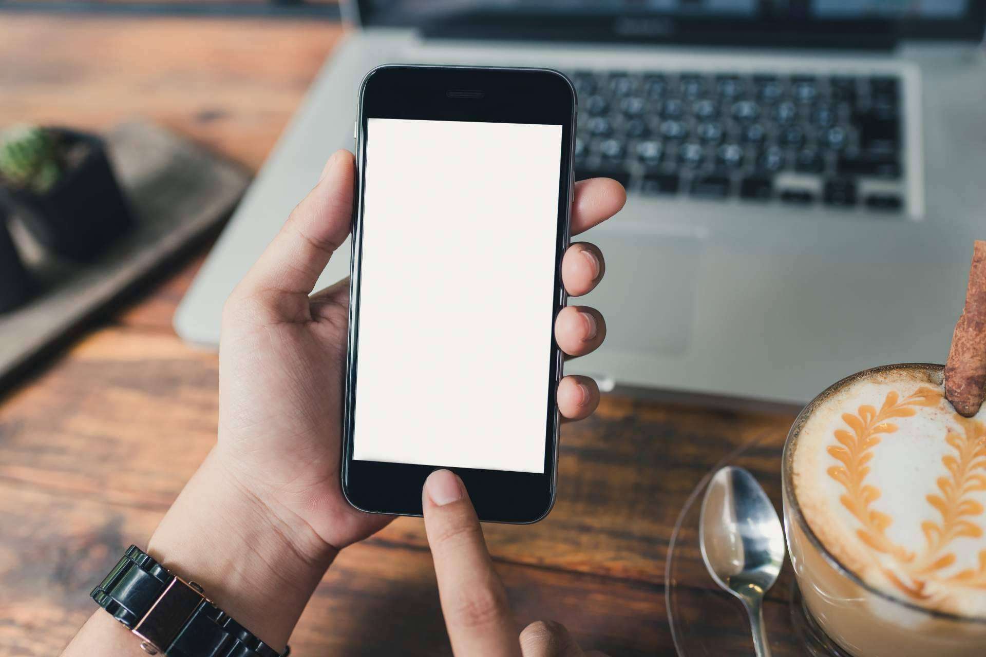 AlexPhone, la empresa número 1 en venta de iPhone reacondicionados