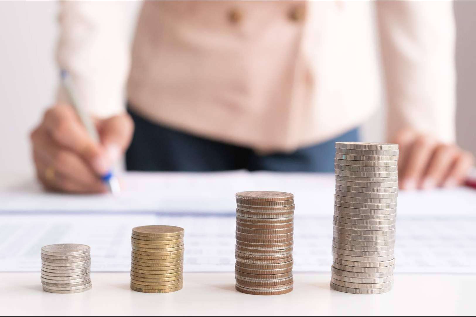 ¿Cómo conseguir liquidez para empresas con The Lion Brokers?