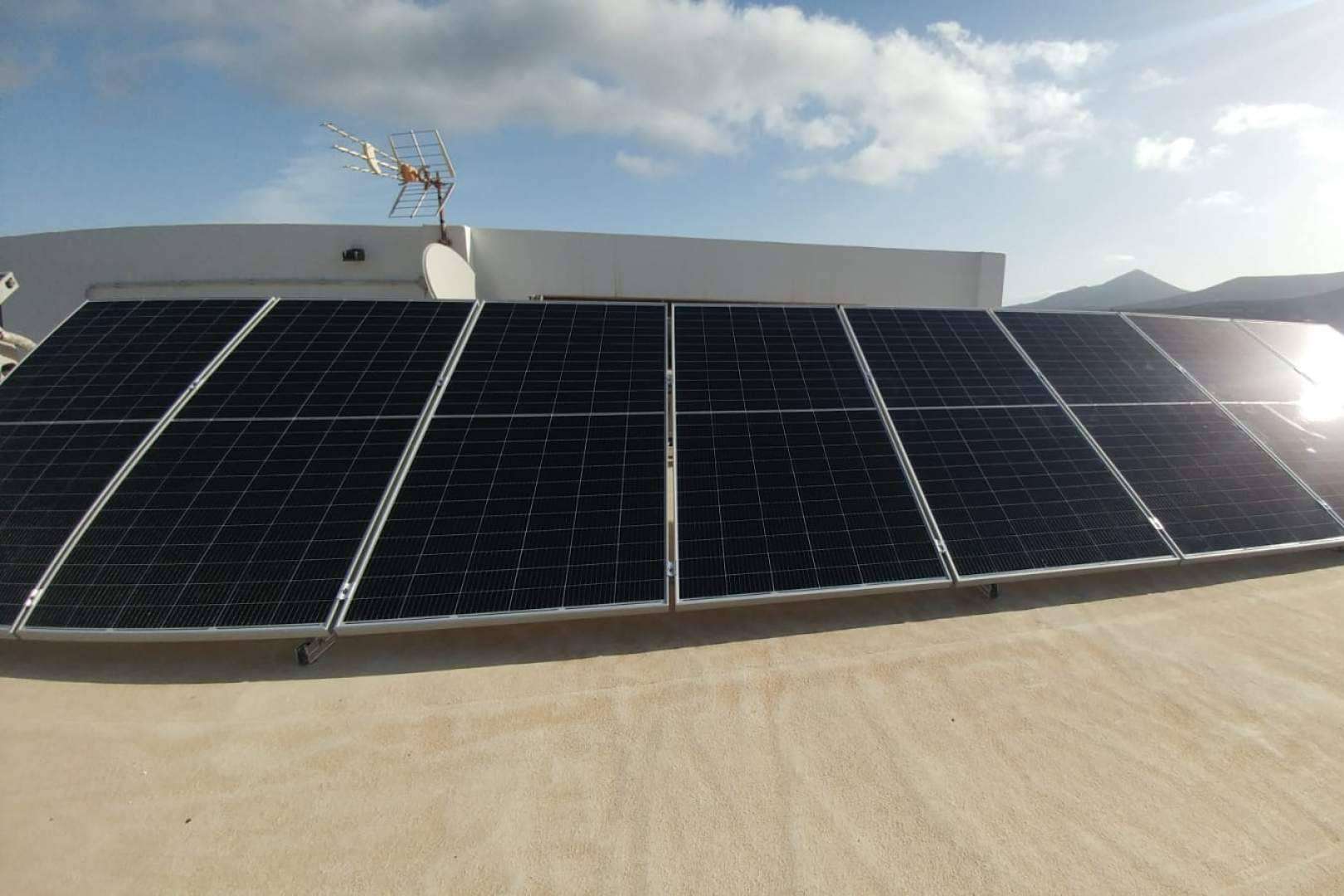 Estudio TermoSolar: ¿Qué medidas tomar para ahorrar ante el aumento imparable del precio de la luz?