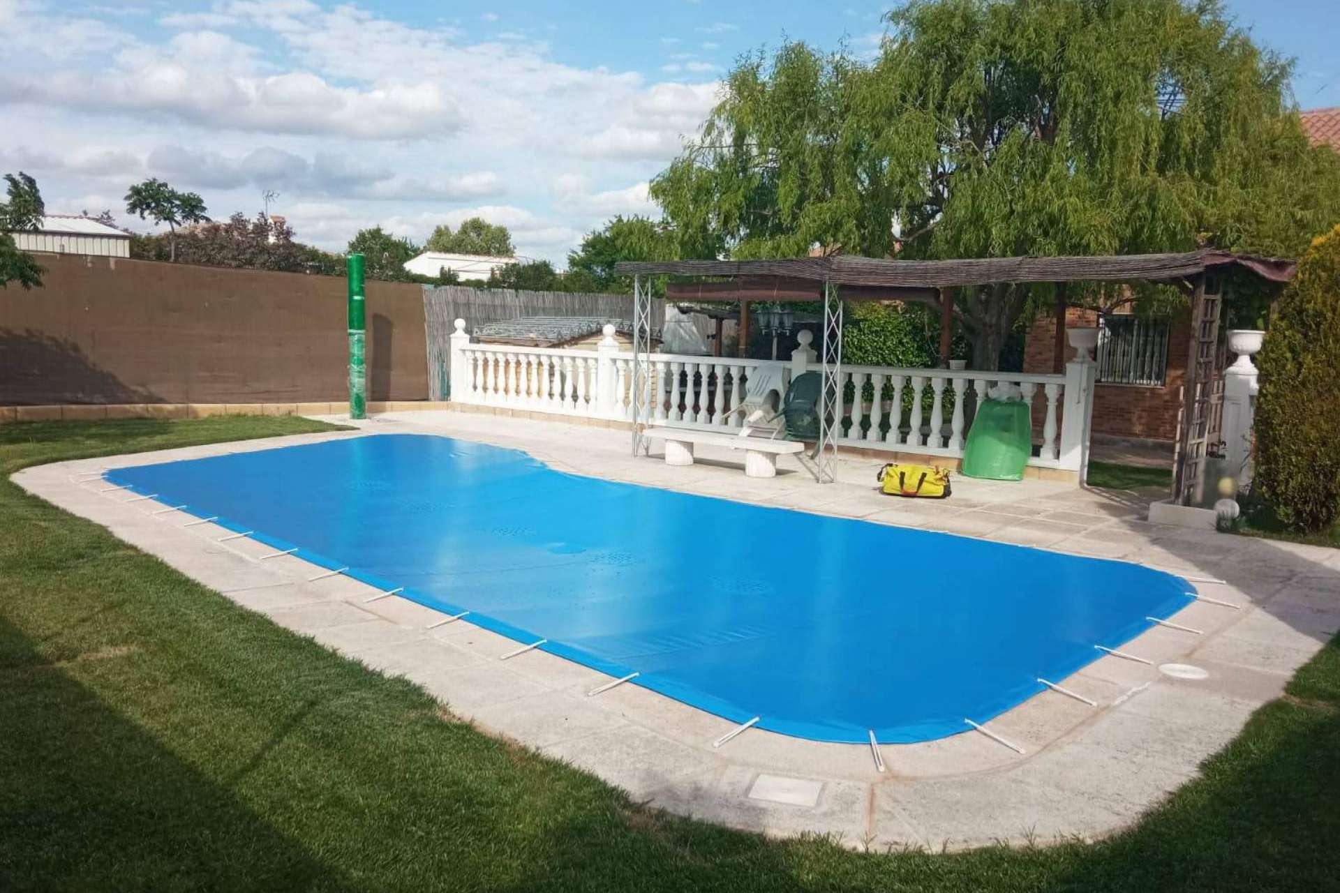 Las ventajas de los cobertores de piscina para invierno de Toldos Picasso