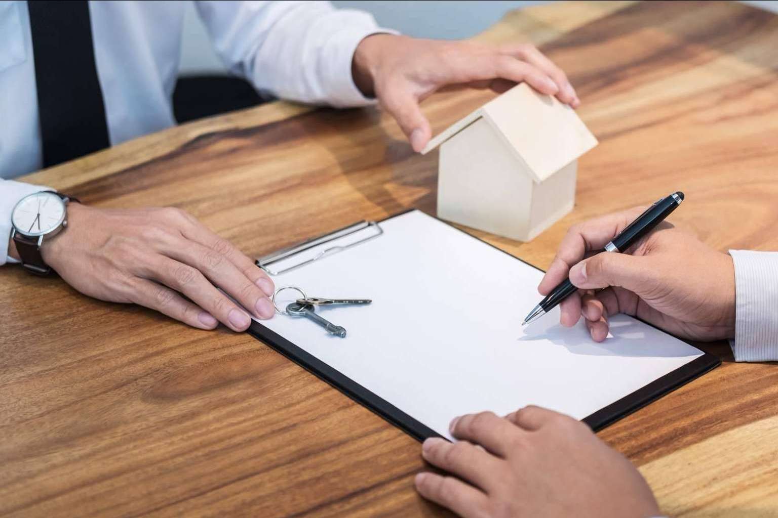 Reclamar los gastos de una hipoteca de la mano de deHipotecas