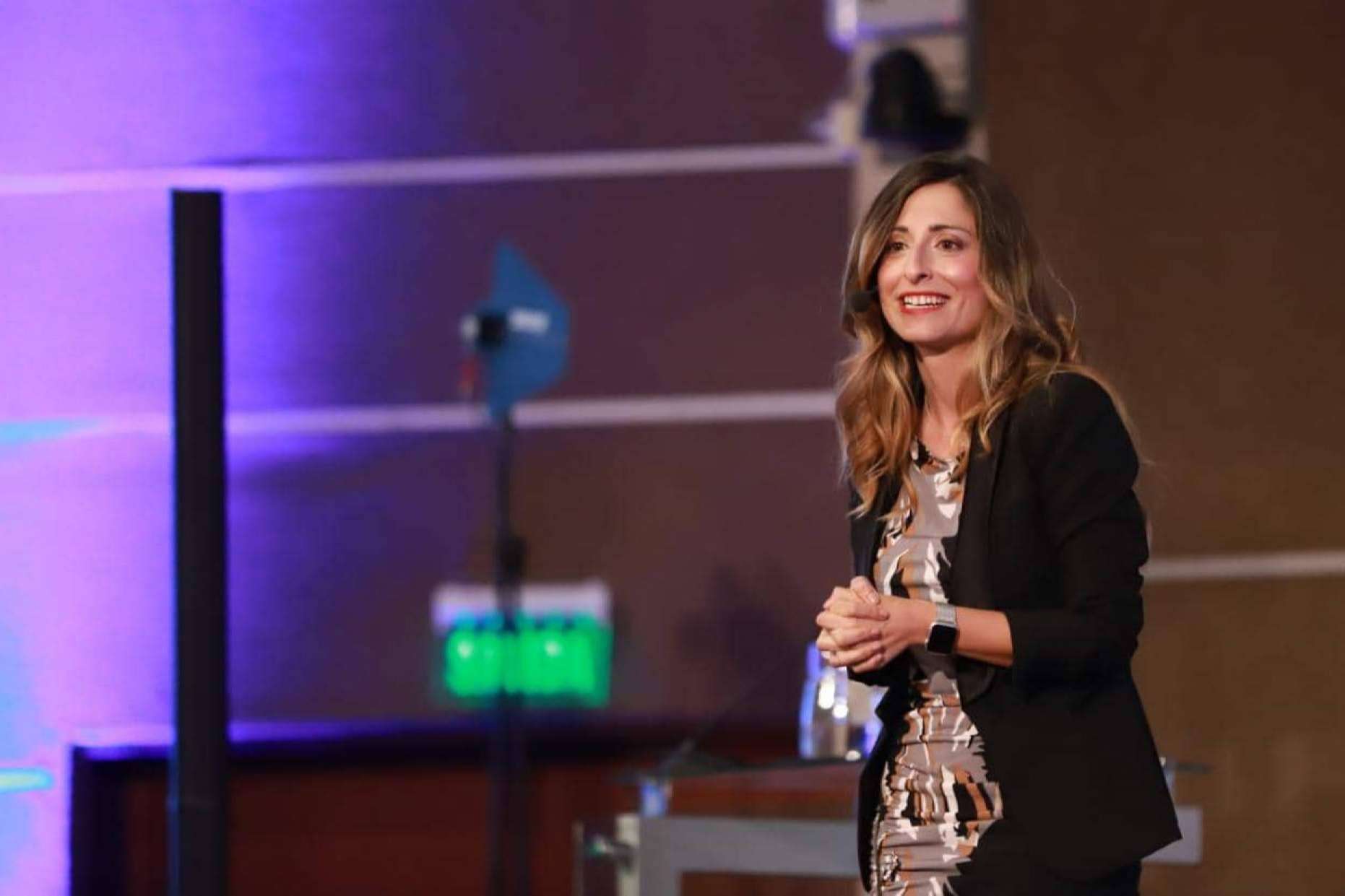 ¿Cómo crecer profesionalmente?: Mónica Galán contribuye en el desarrollo de la oratoria