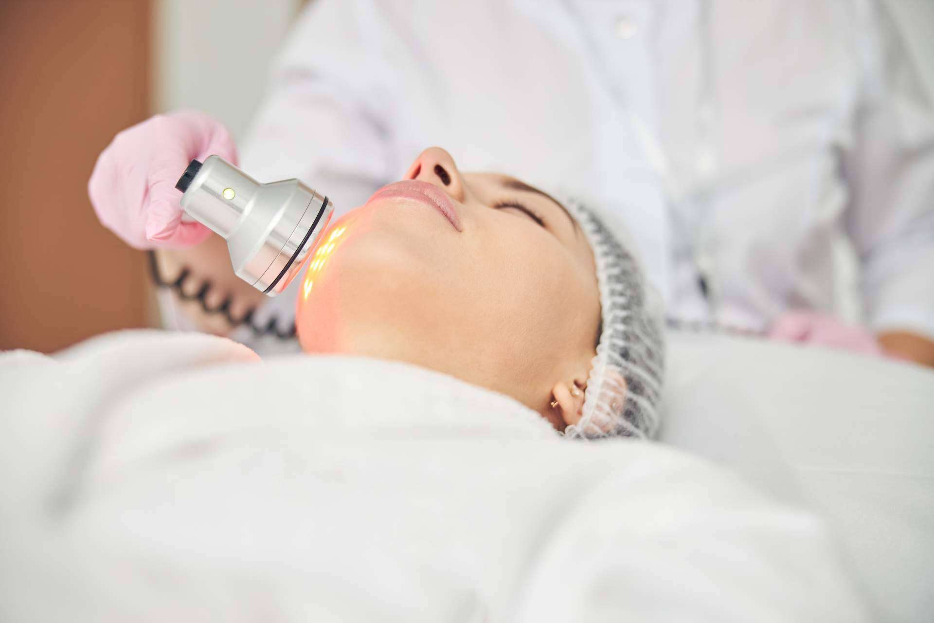 Comercial Estética es el distribuidor de aparatología estética con equipos de última generación