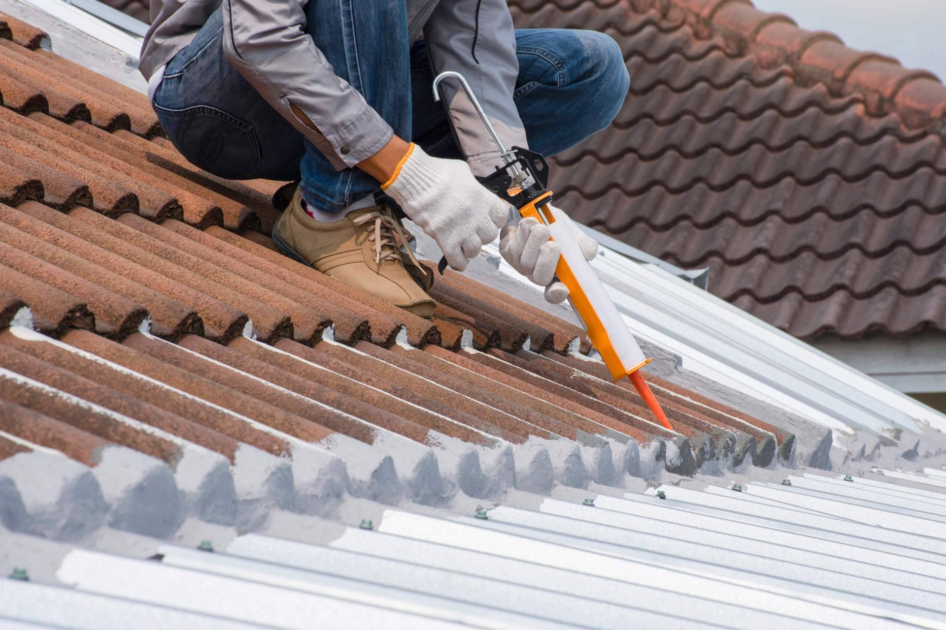La empresa Suministros Tomás Beltrán ofrece a sus clientes una gran variedad de selladores impermeabilizantes