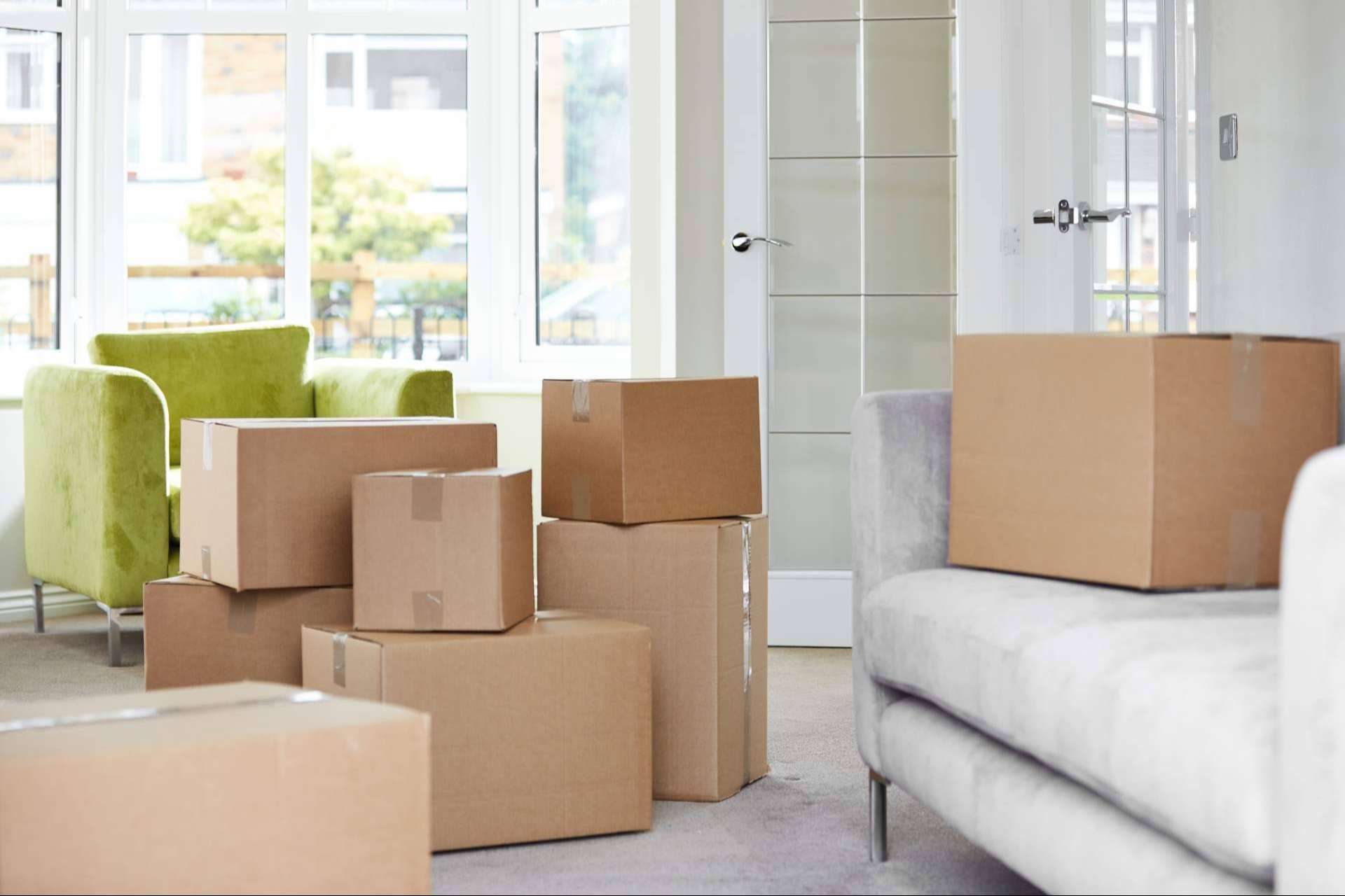 ¿Cómo encontrar una empresa confiable para realizar mudanzas con cajas de cartón? 24h Mudanzas en Barcelona