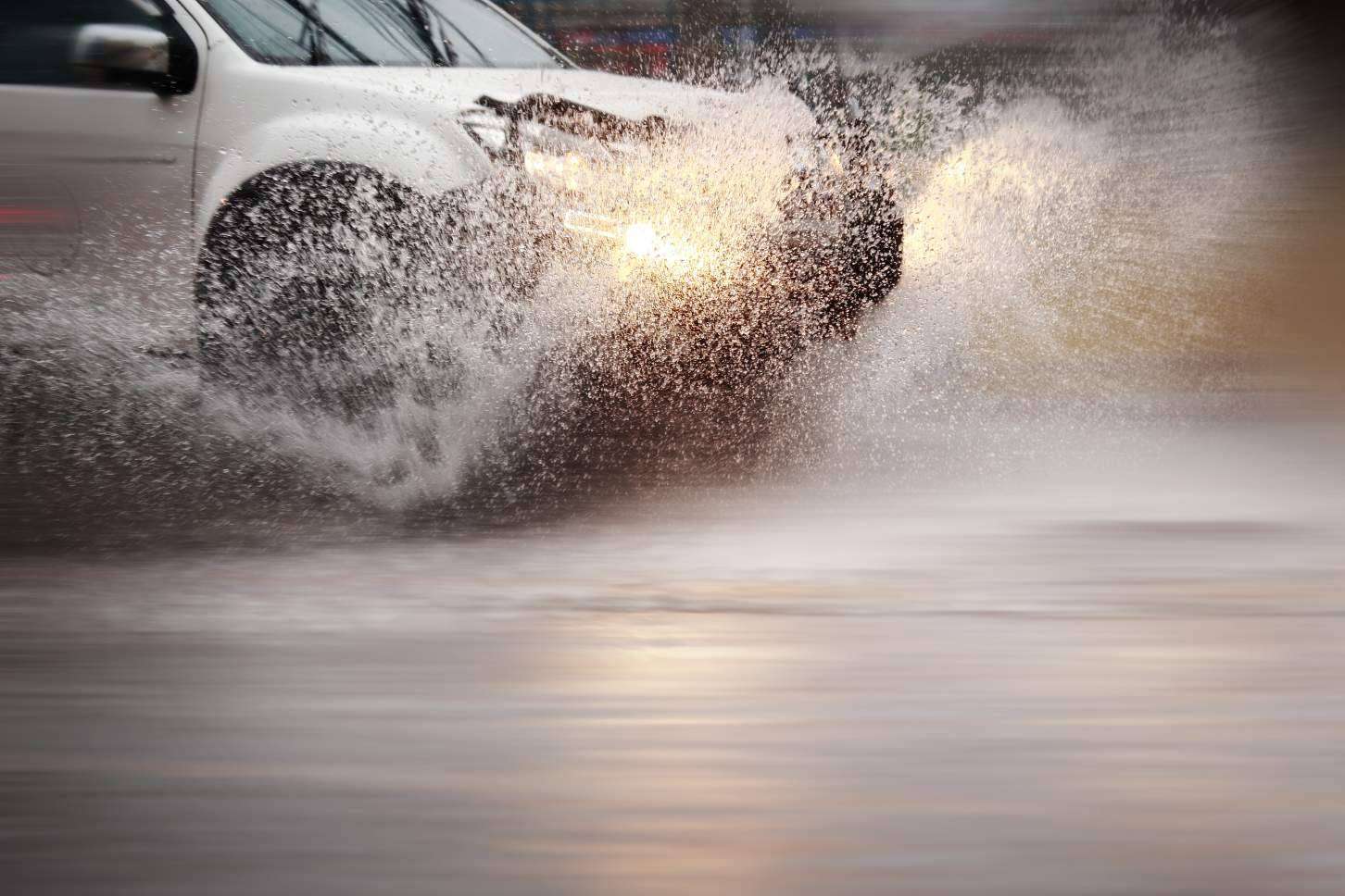 El asesoramiento de Todo Llantas Shop para saber qué tipo de neumáticos utilizar en función del clima