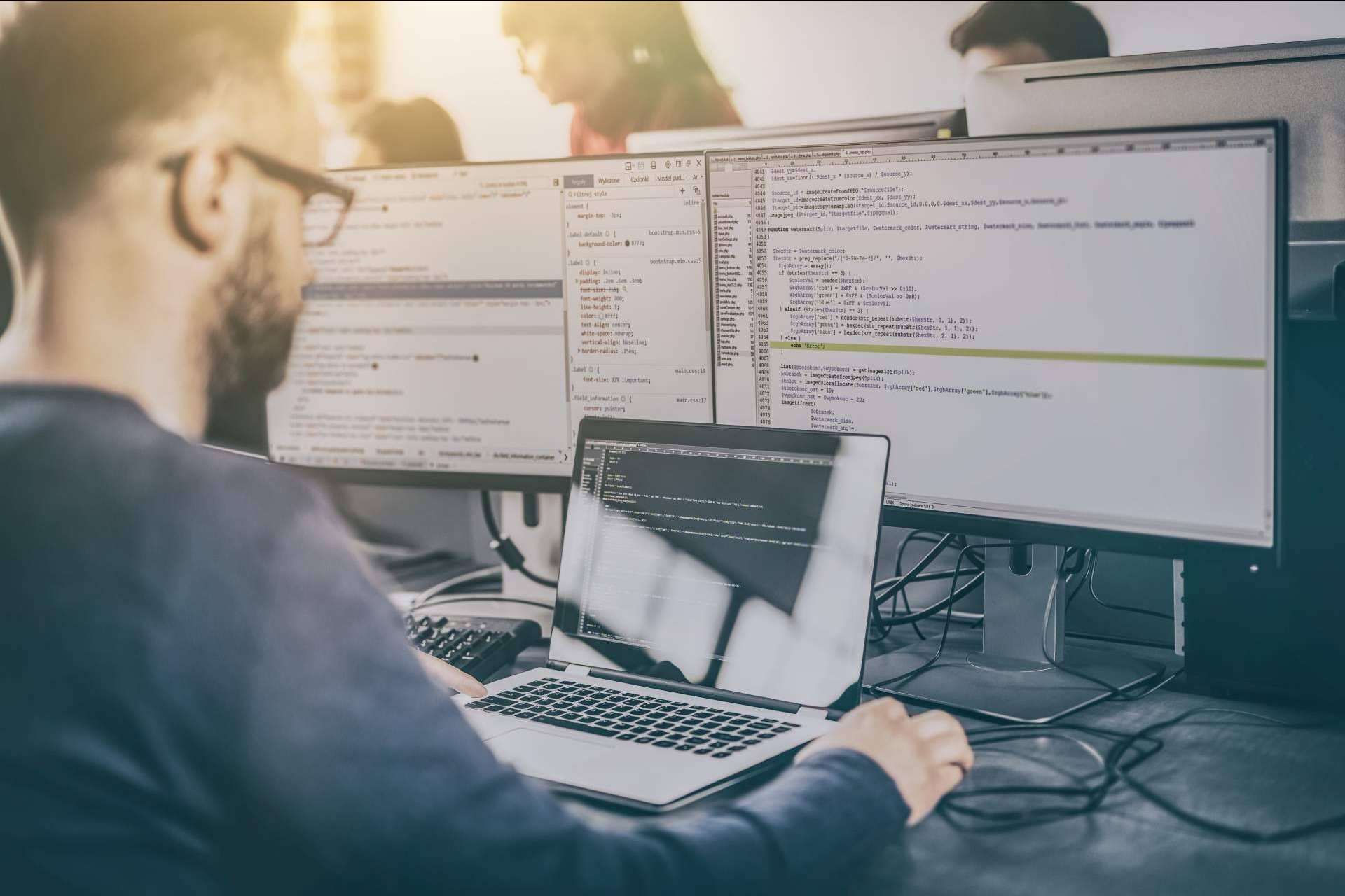 ¿Cómo es el desarrollo a medida para nuevos negocios electrónicos de Applinet?