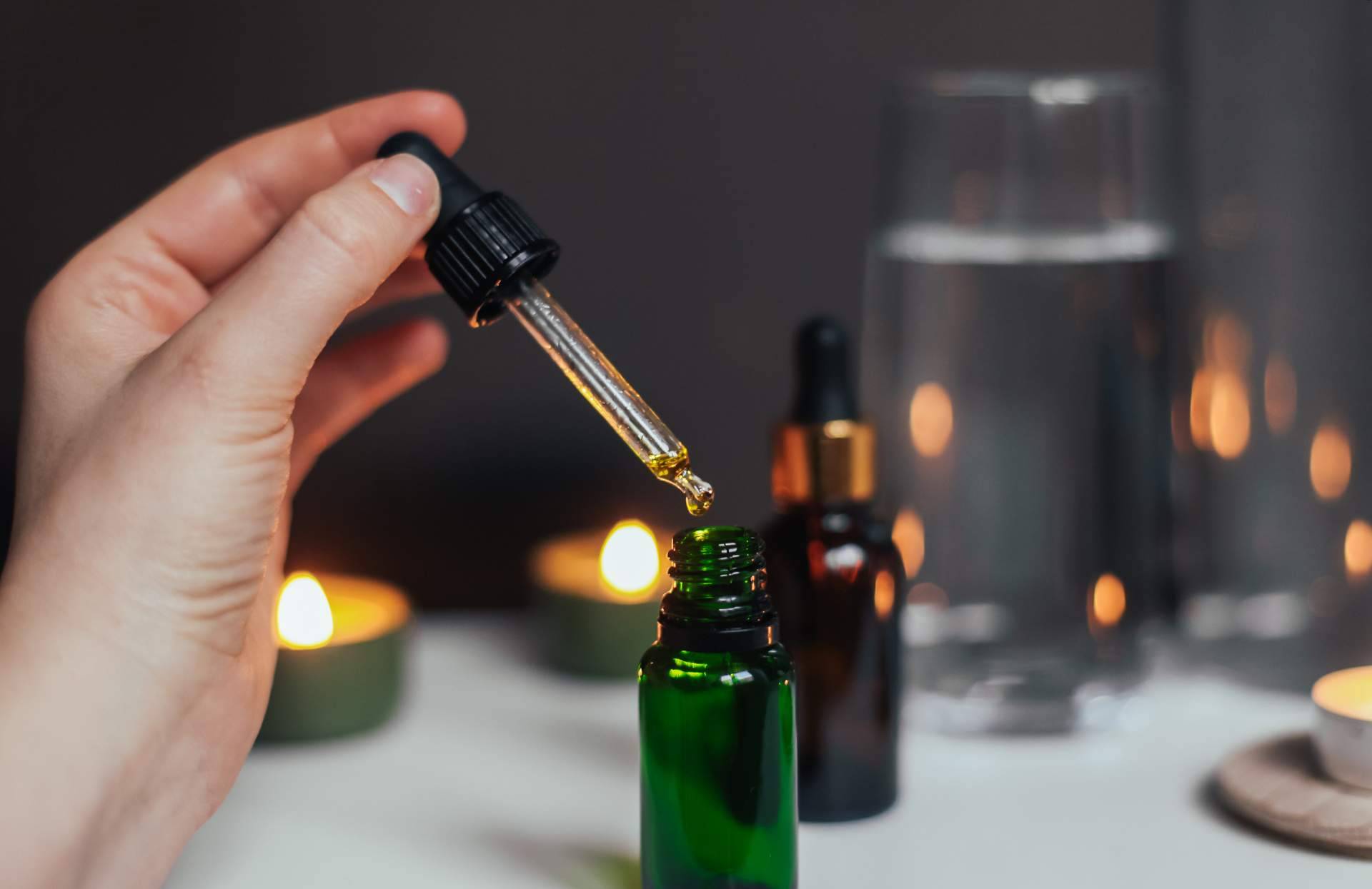 Las propiedades de los aceites esenciales puros, por Cosmetics Tenerife