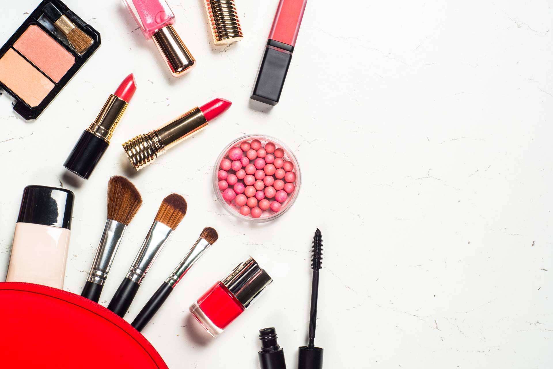 El amplio catálogo de cosmética tanto labial como para ojos de Tus Compras de Confianza