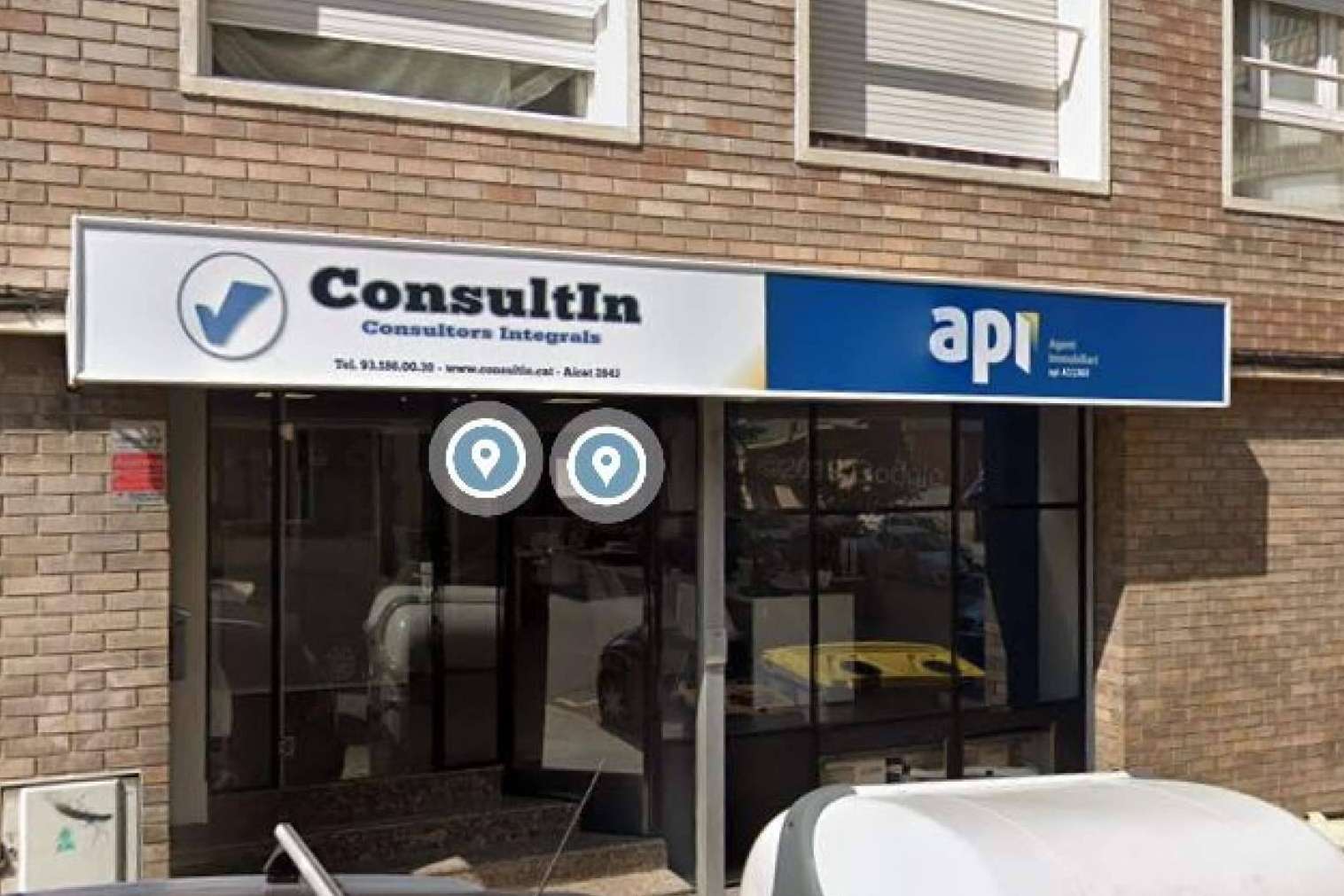 Equipo de abogados inmobiliarios en Manresa especialistas en reclamar arras de la mano de ConsultIn