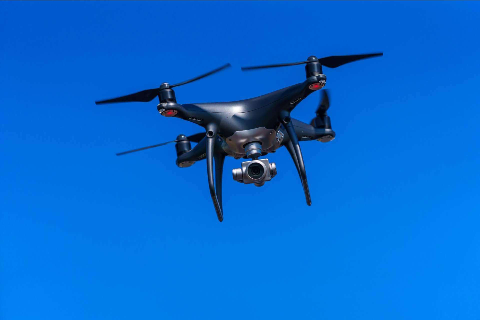 Los drones plaguicidas son la alternativa segura para acabar con las plagas, por FRP