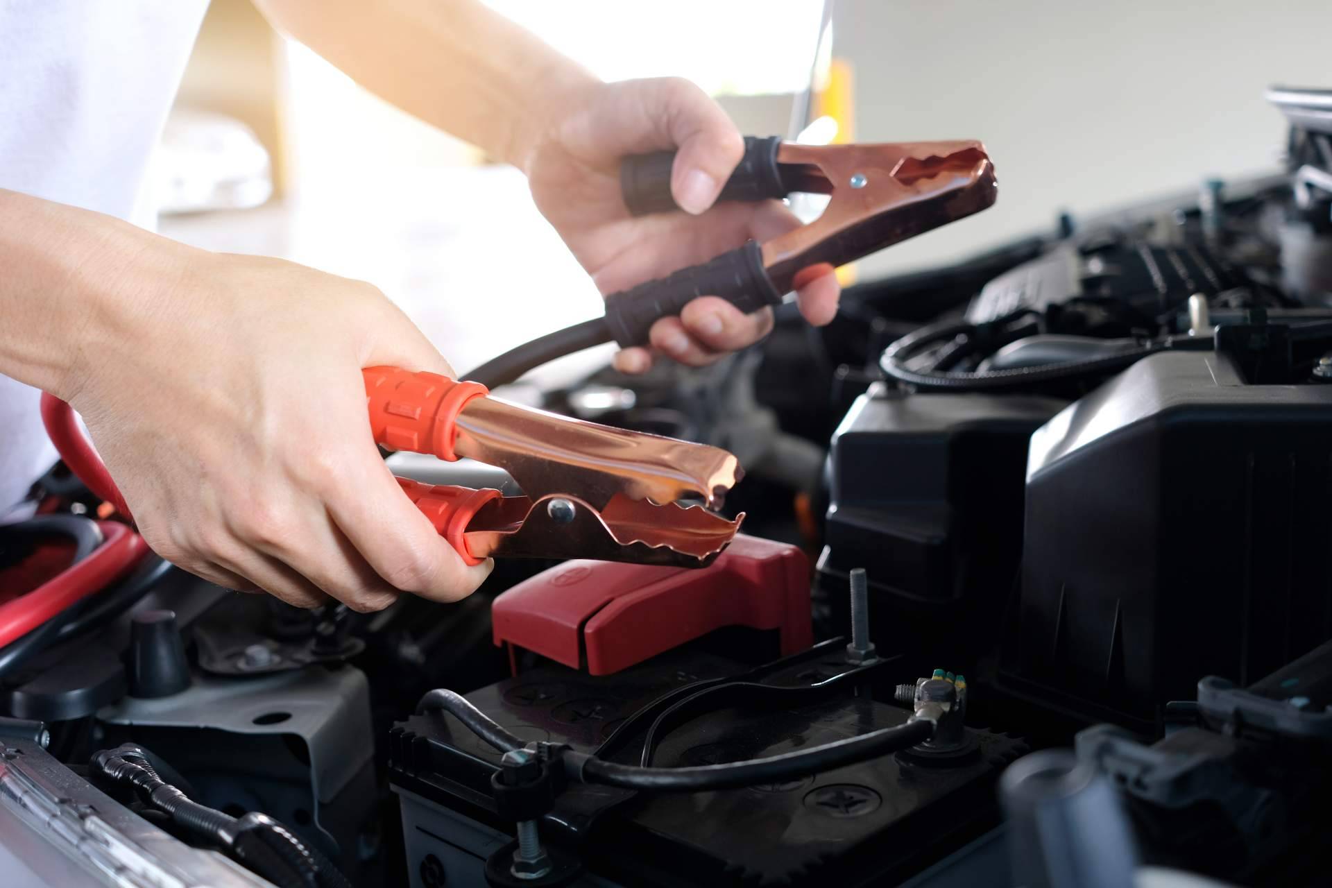 Baterías.com, recomendaciones para hacer un mantenimiento preventivo de la batería del coche