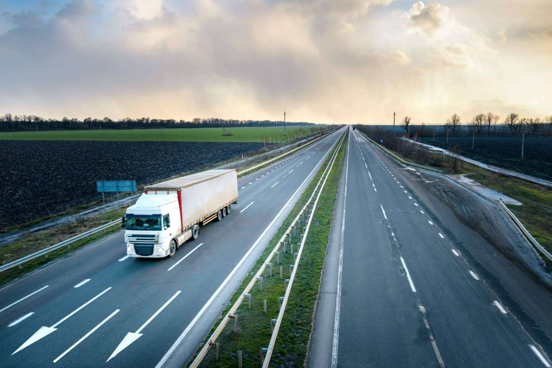 Las empresas de transporte y transportistas pueden mejorar su rendimiento gracias a los servicios que brinda Gesticotrans