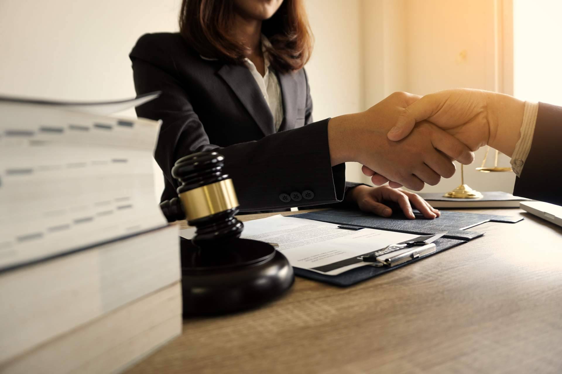 Especialistas en el reclamo de tarjetas revolving, el equipo de Feced Abogados