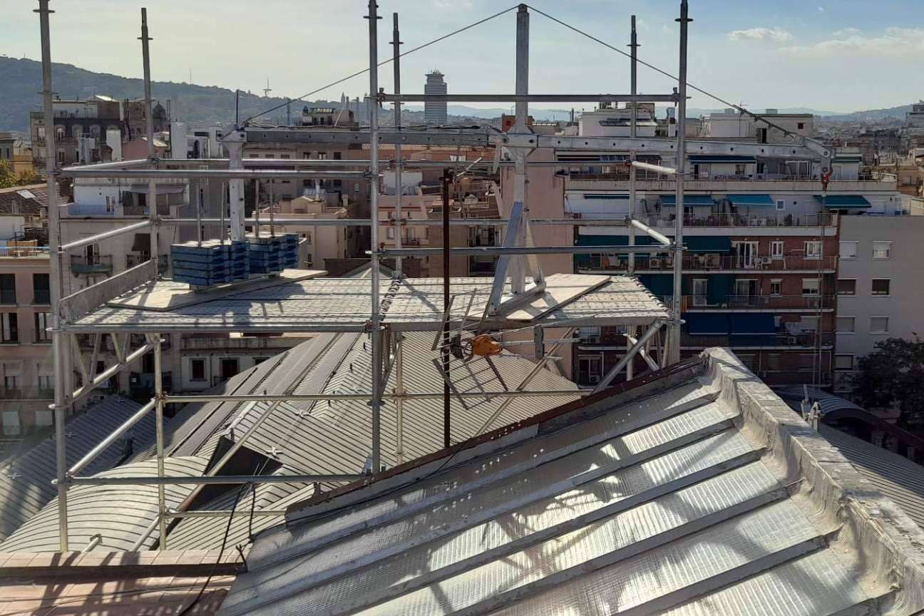TusAndamiosBarcelona es una empresa especialista en alquiler de andamios para la construcción de obras