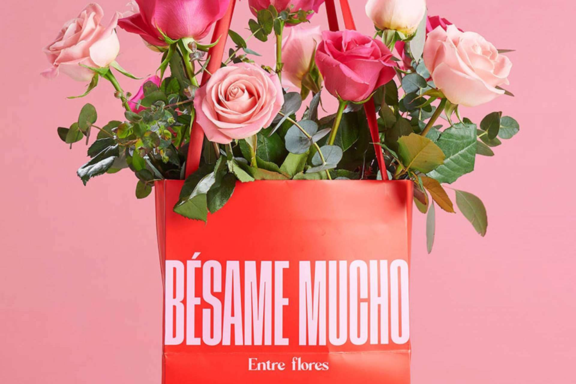 Bésame Mucho crea arte con ramos de flores