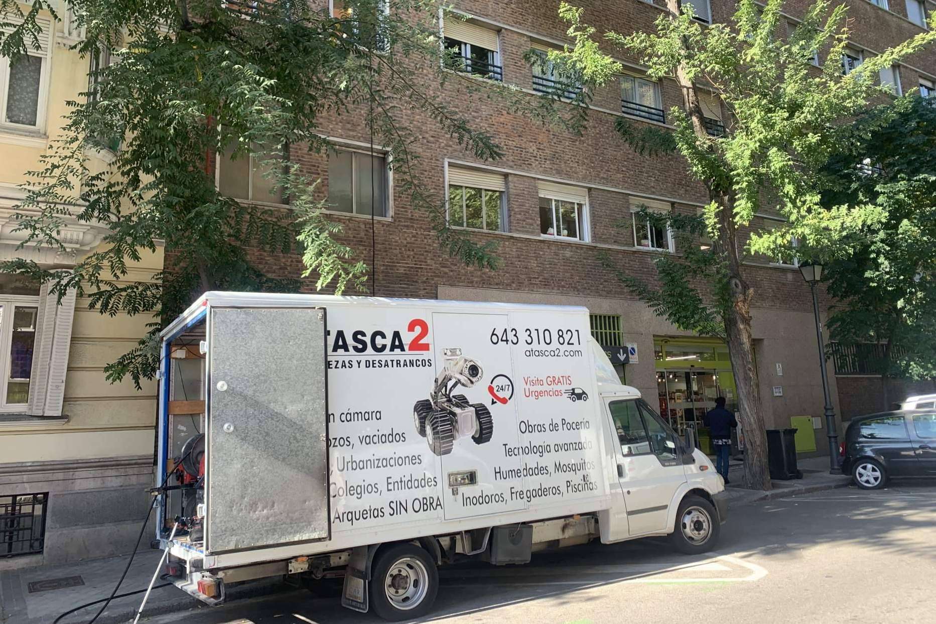 Los servicios de desatascos urgentes en Brunete de la compañía profesional Atasca2