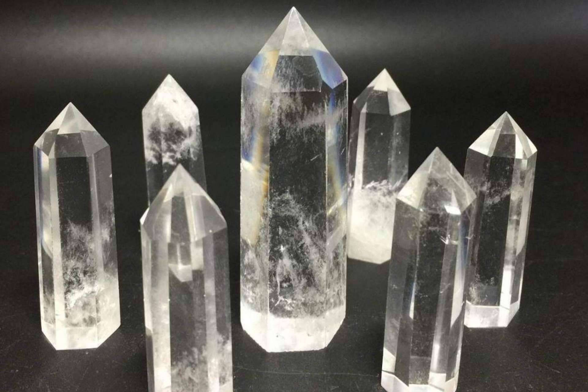 El amplio catálogo de puntas de cuarzo de Tierra de Gemas, la tienda online