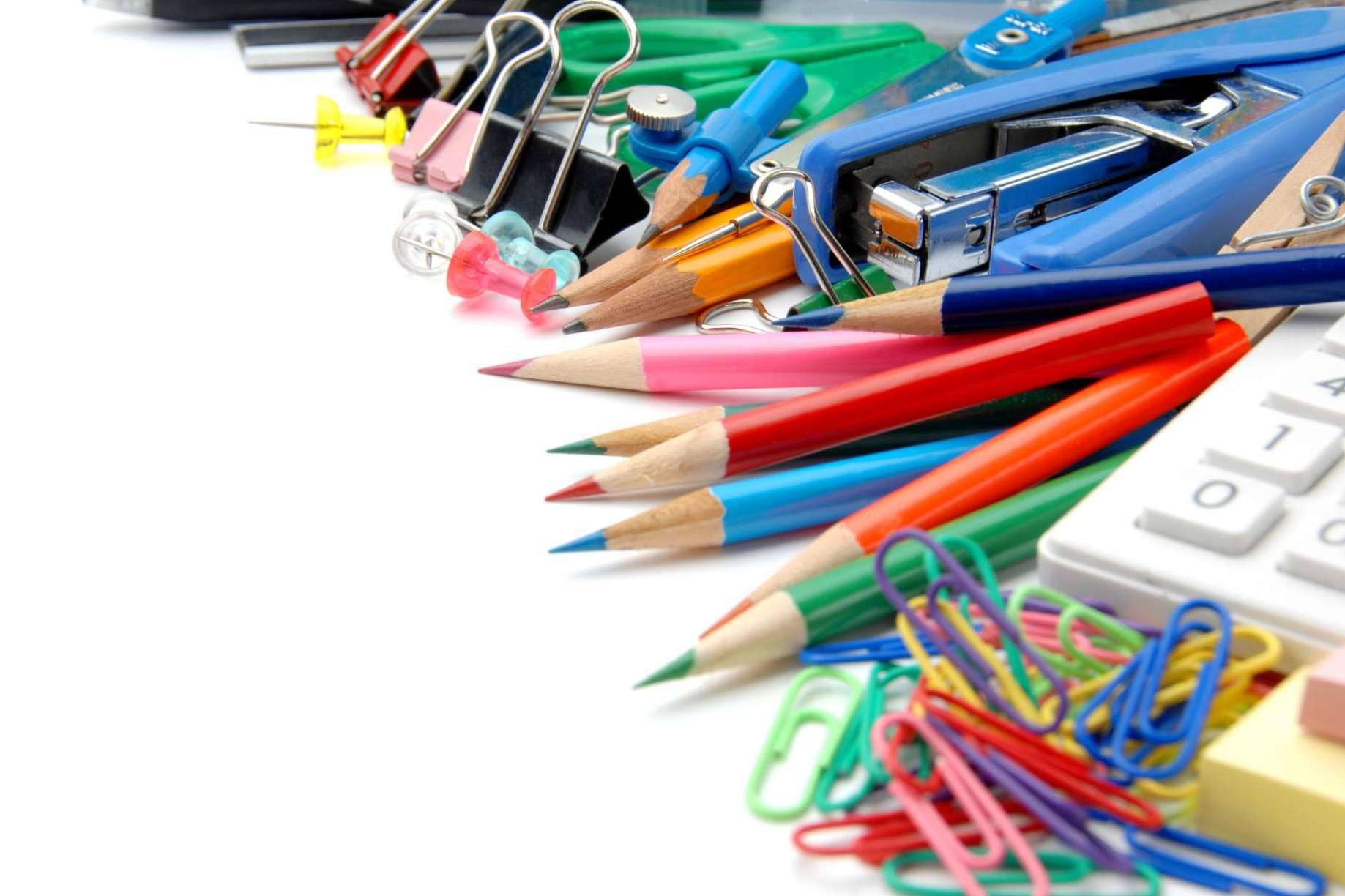 Adquirir todos los productos de papelería en un único sitio, una de las múltiples ventajas de Material Escolar