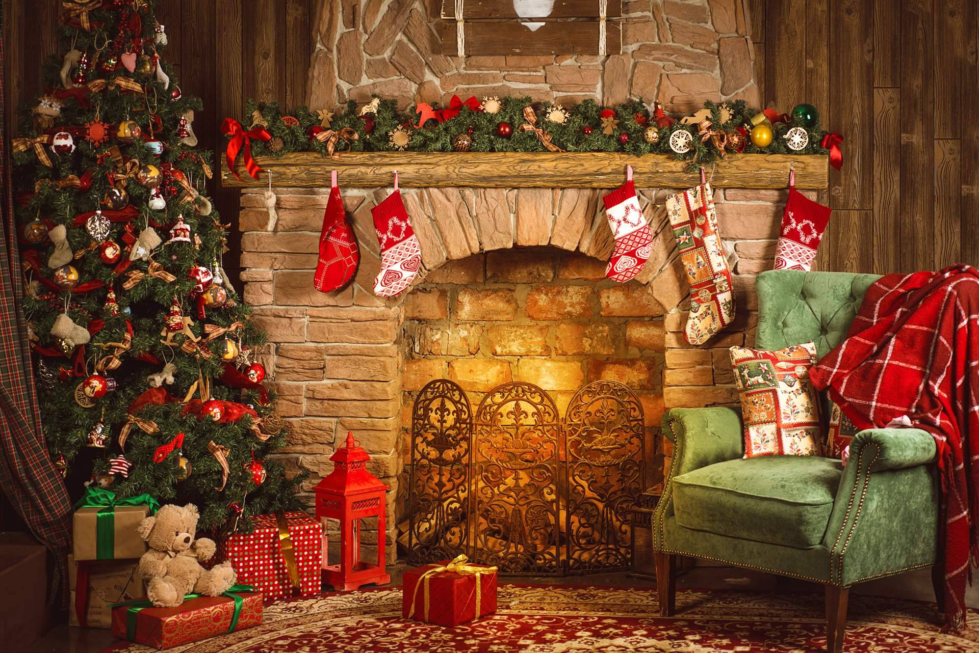 Árboles de Navidad y otra decoración navideña disponible en Ferretería24h.es