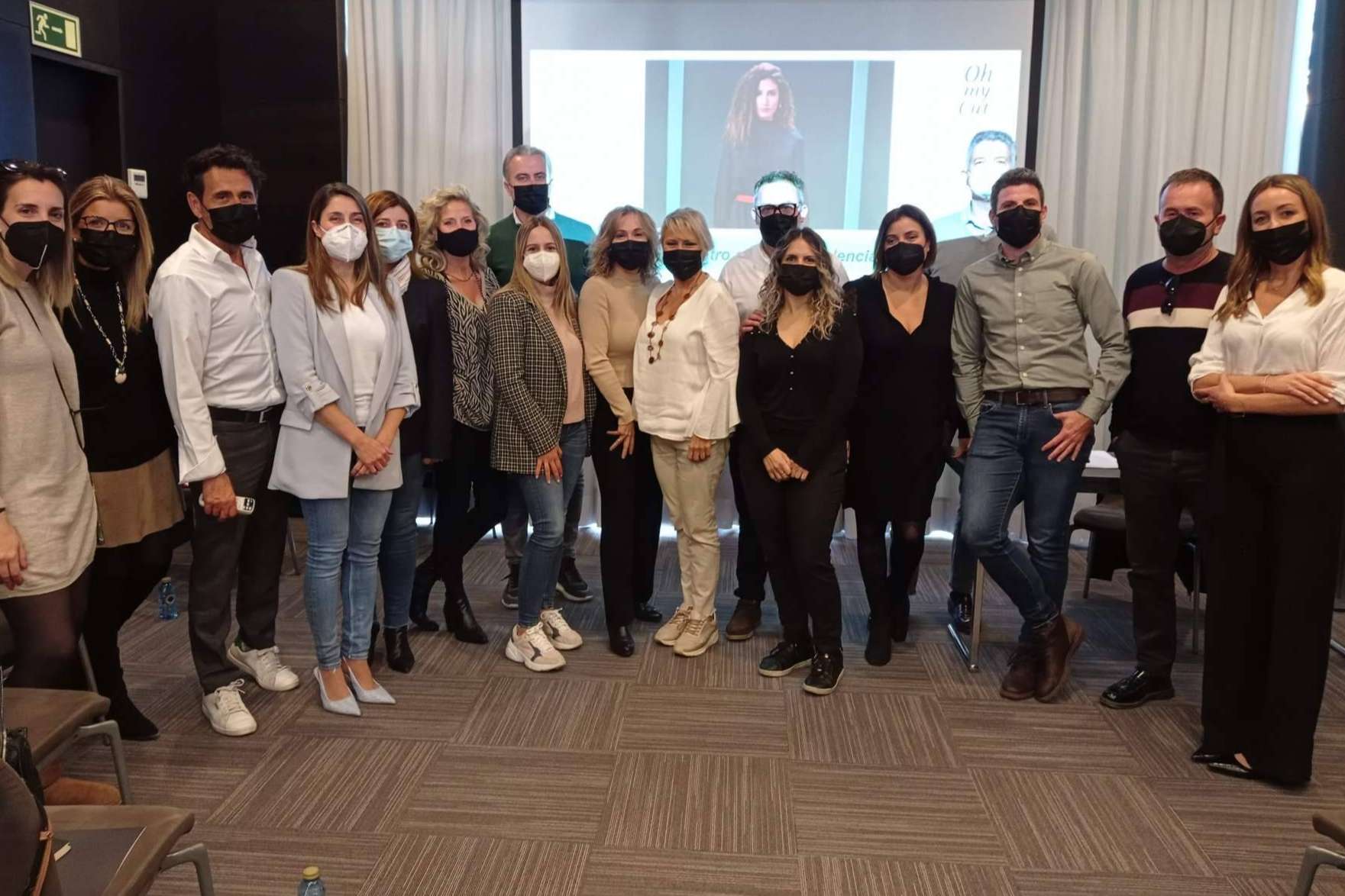 Oh My Cut! ha retomado la organización de sus cursos de formación especializada a franquiciados presenciales en Madrid, Valencia, Vitoria y Alicante