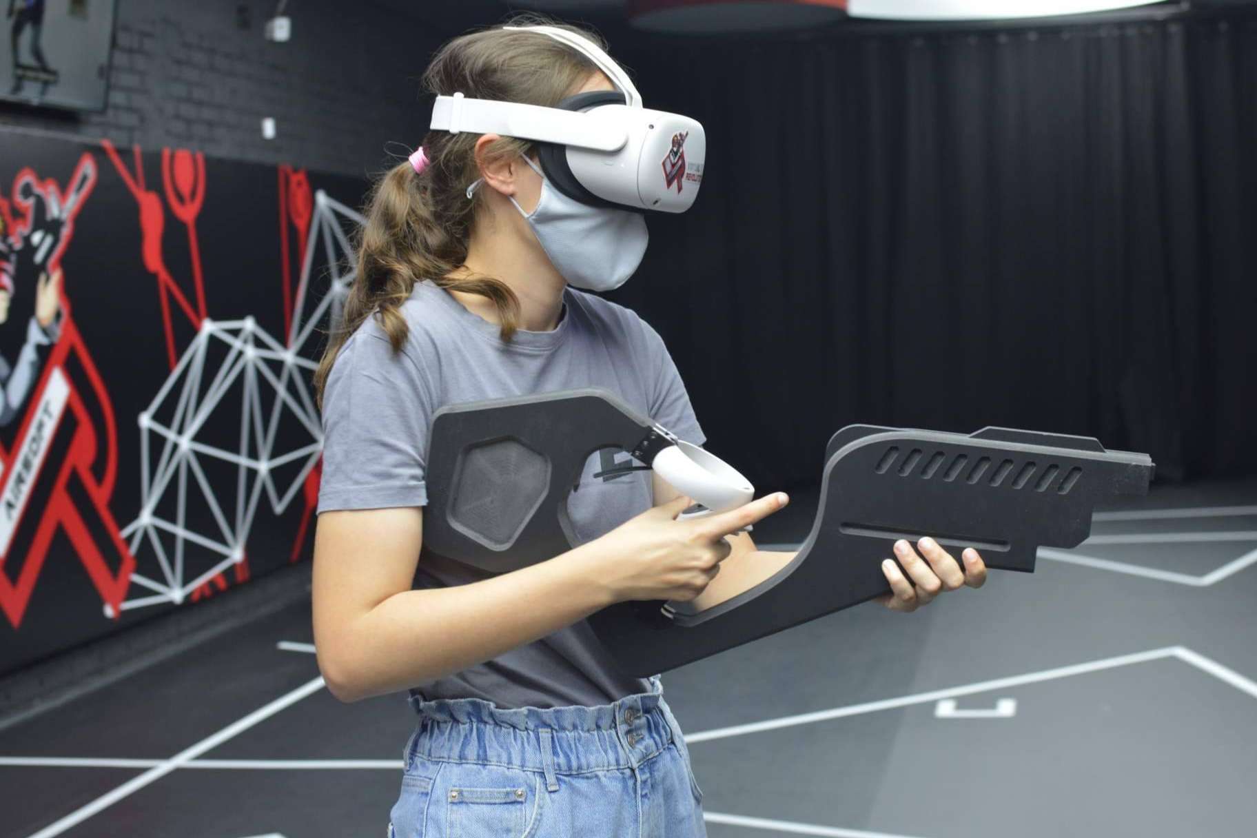 Llega el nuevo centro de realidad virtual de VR Airsoft al Centro Comercial Oasiz