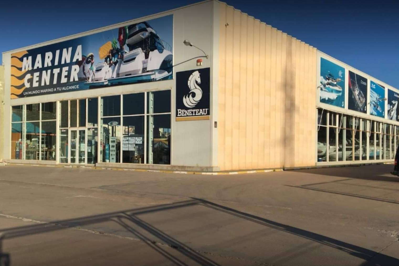 Adquirir barcos de ocasión en Murcia con el concesionario náutico Marina Center