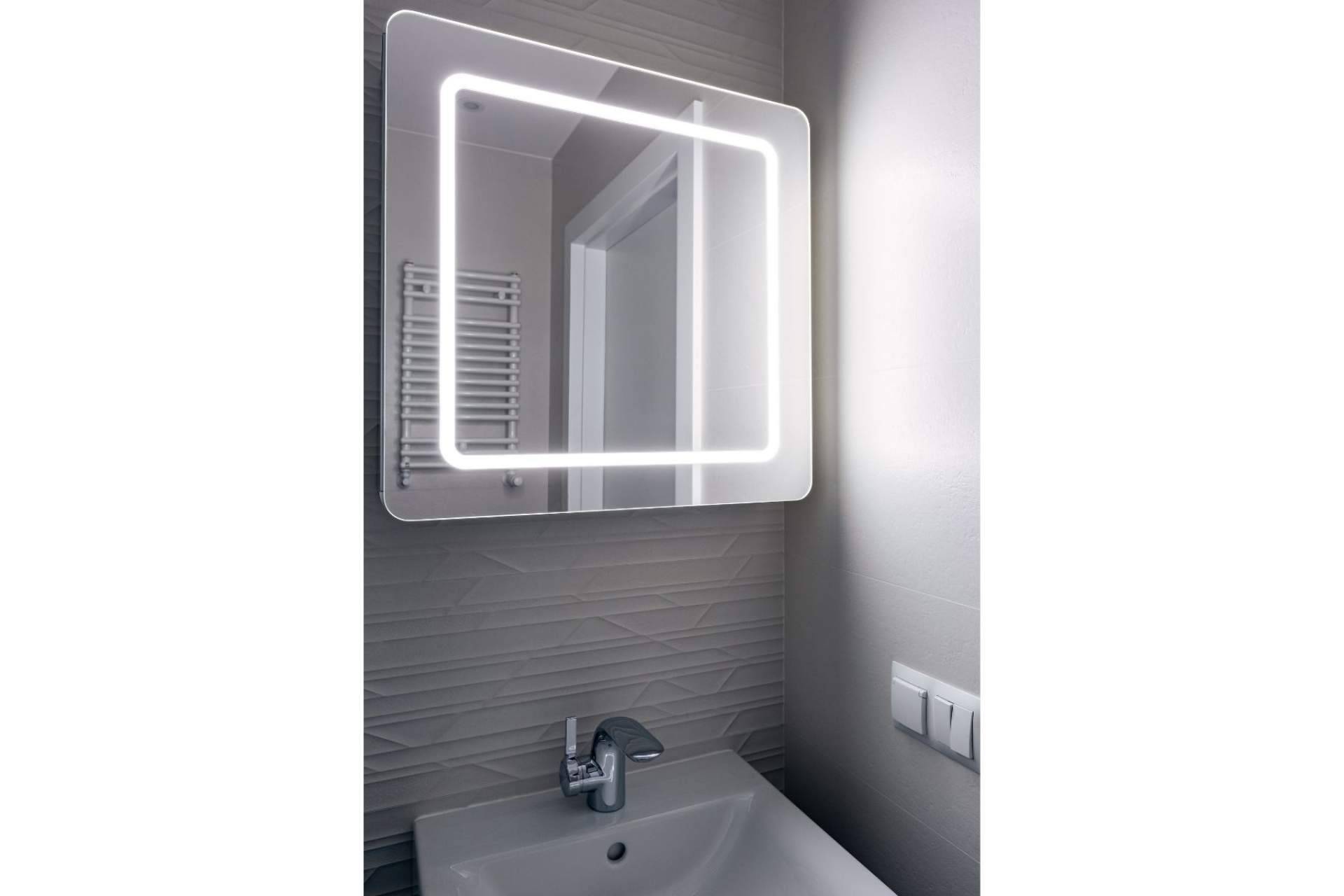 ¿Cómo combinar los espejos de baño con led con los muebles de baño? Balnearian