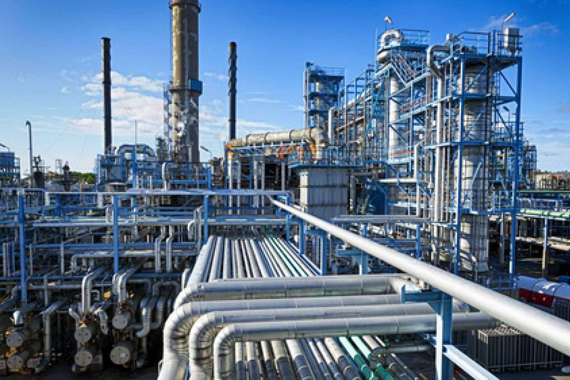 Los beneficios de capturar el CO2 de las refinerías y plantas químicas y emplearlo para fabricar nuevos combustibles