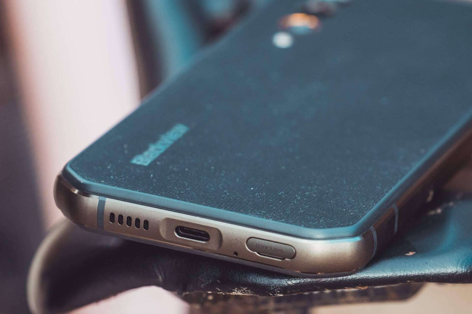 ¿Qué beneficios presenta tener un móvil Blackview, también conocido como el móvil superresistente?