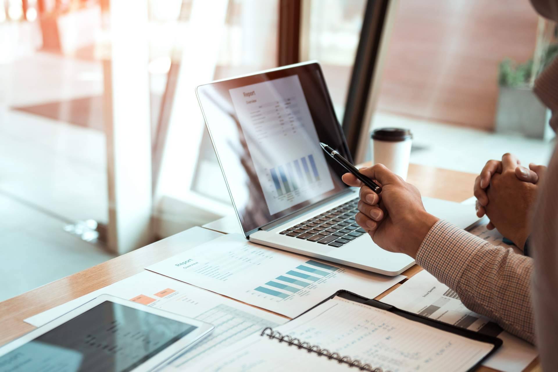 ¿Cuáles son las ventajas de contratar una agencia de marketing digital para aumentar las ventas en 2022?